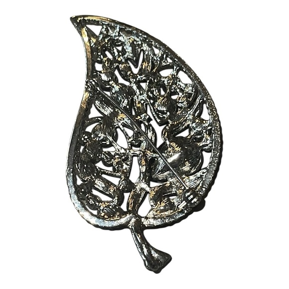 Vintage Elegant Silver and Black Leaf  Rhinestone Brooch - Picture 5 of 6